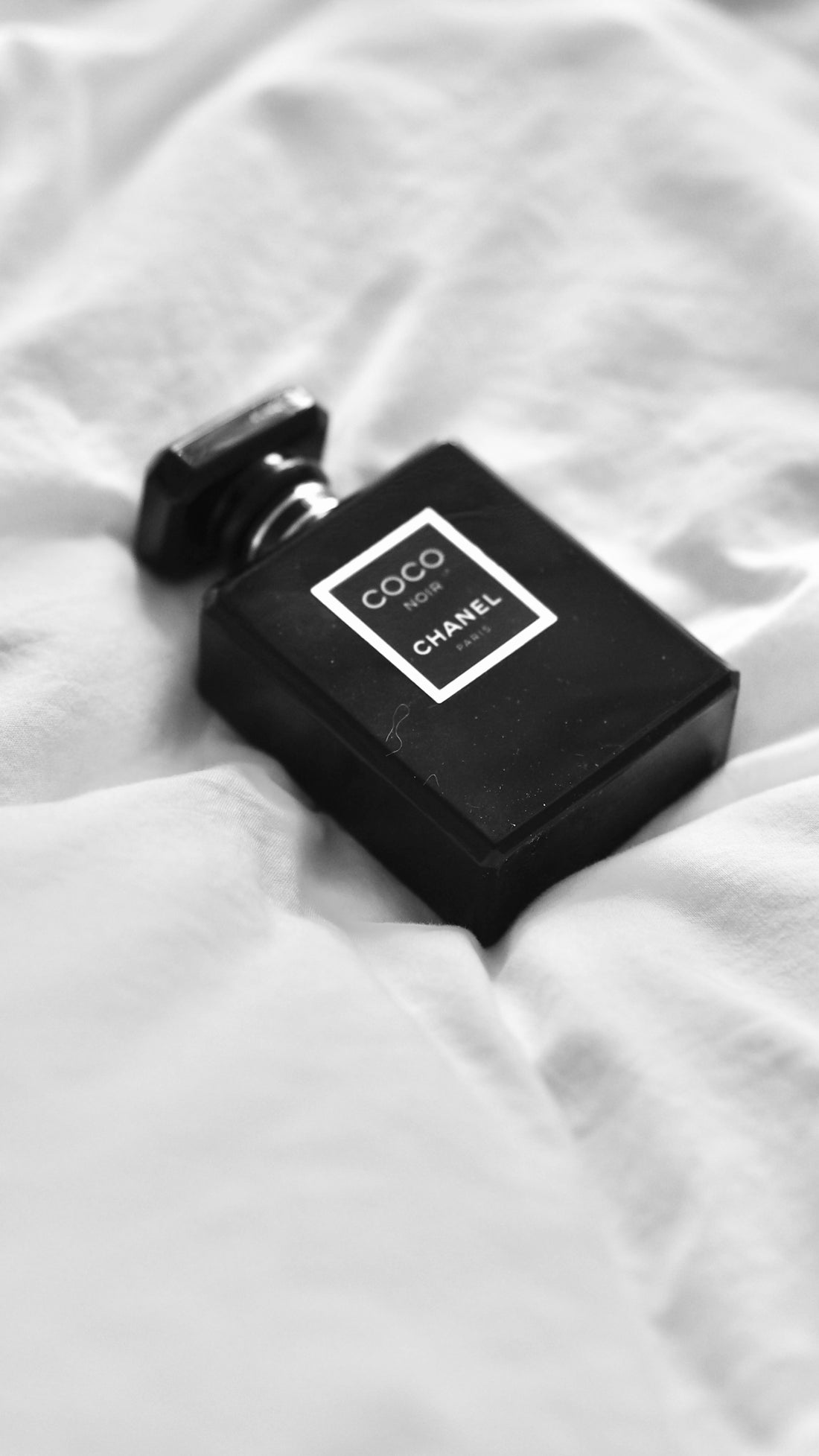 a black rectangular object with a white background